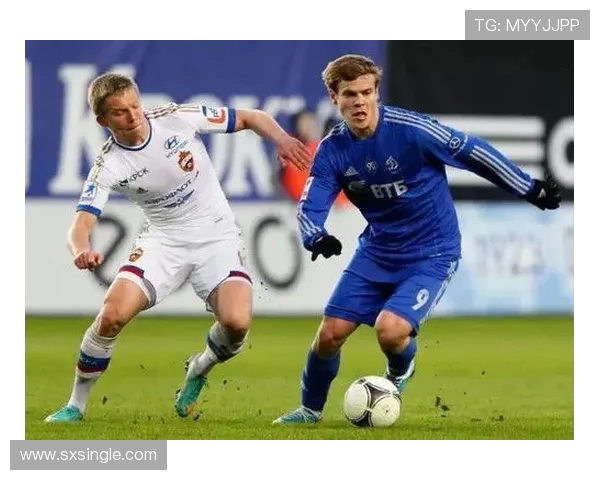 成都足球队耐力表现创新高引发热议成就新里程碑