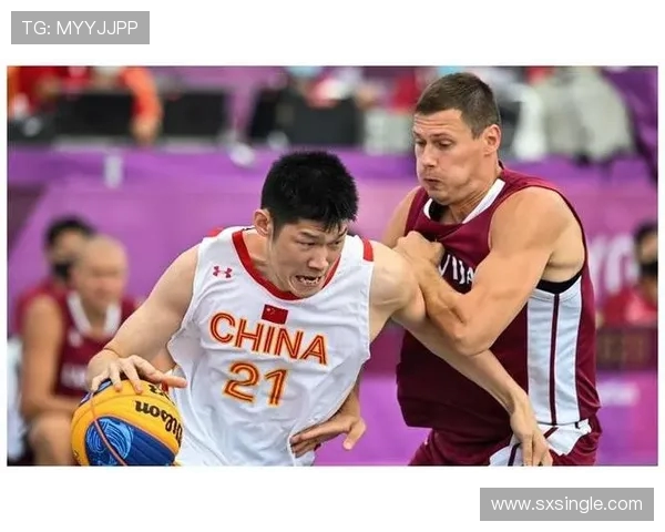 赛后分析:西安篮球队与深圳篮球队在比赛中的战术灵活性对比 赛后分析:西安篮球队与深圳篮球队在比赛中的战术灵活性对比