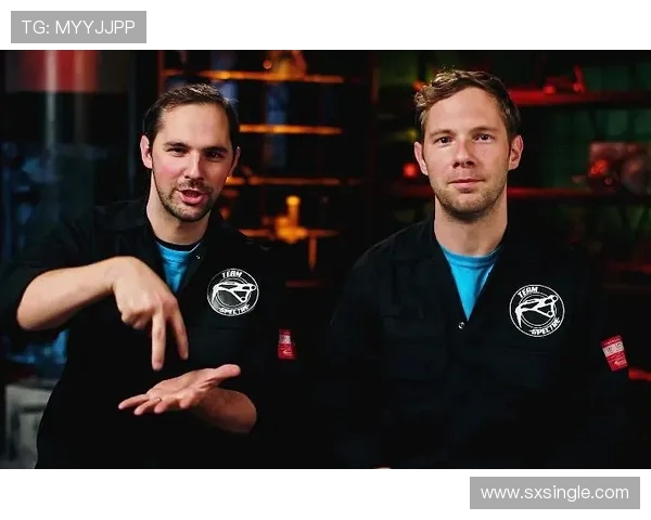 AL战队激战TT战队决战之夜 聚焦激烈对抗与战术较量 AL战队激战TT战队决战之夜 聚焦激烈对抗与战术较量