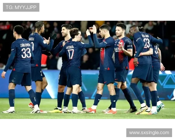 巴黎圣日耳曼迎战摩纳哥争夺法甲榜首激烈对决双方势均力敌展开生死较量