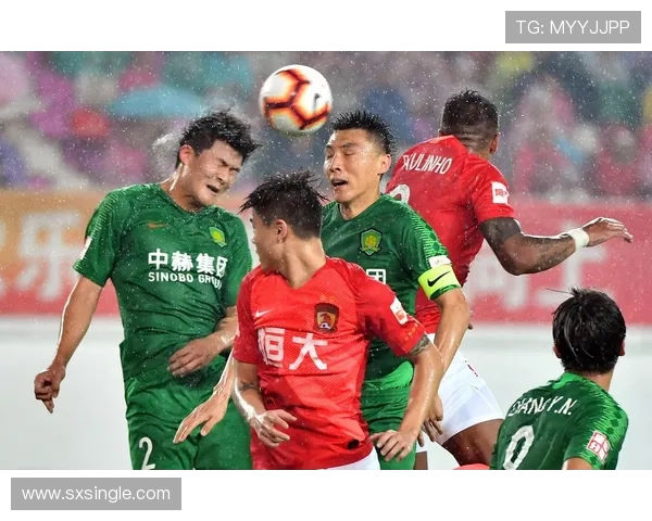 国安与恒大激战正酣球迷热议下载赛事精彩瞬间与精彩回放 国安与恒大激战正酣球迷热议下载赛事精彩瞬间与精彩回放