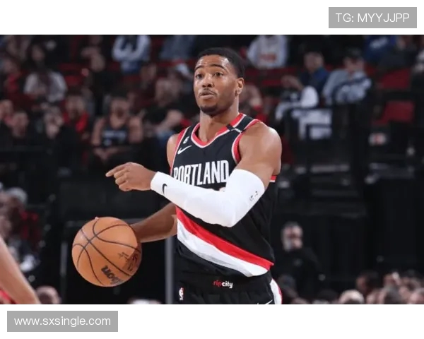 哈里森巴恩斯在NBA赛场上的成长与挑战之路分析 哈里森巴恩斯在NBA赛场上的成长与挑战之路分析